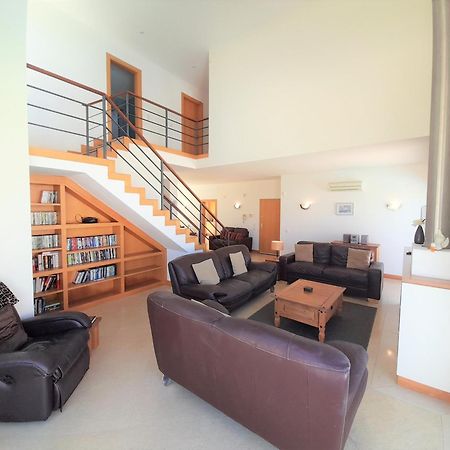 Villa Paula With Private Pool Close To The Beach And Strip Albufeira Exterior foto