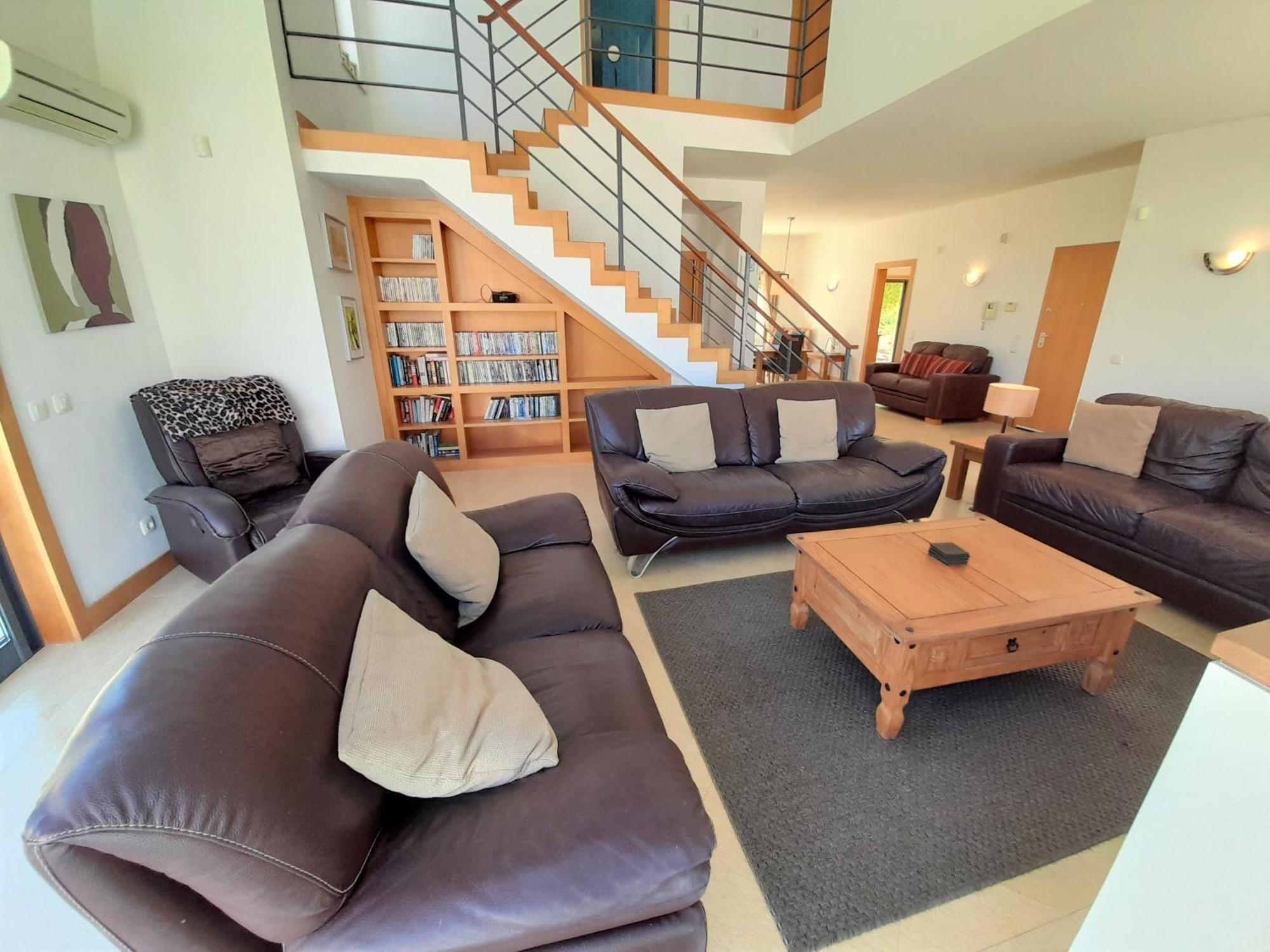 Villa Paula With Private Pool Close To The Beach And Strip Albufeira Exterior foto